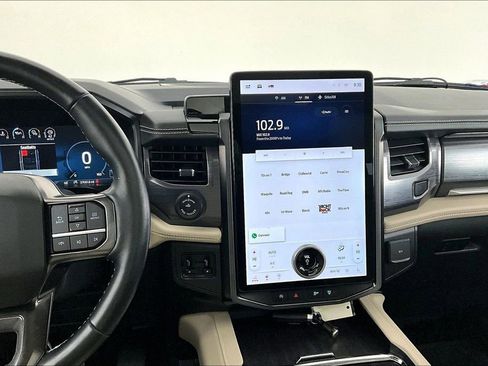 Used 2022 Ford Expedition Platinum image 8