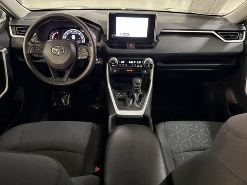 Used 2024 Toyota RAV4 XLE FWD image 25