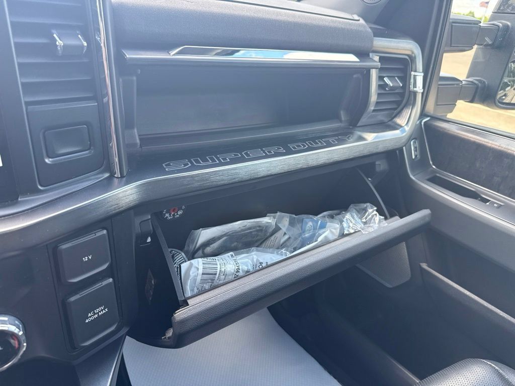 Used 2023 Ford F250 Lariat w/ Lariat Ultimate Package AWD/4WD image 27