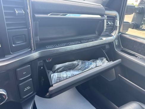 Used 2023 Ford F250 Lariat w/ Lariat Ultimate Package AWD/4WD image 27