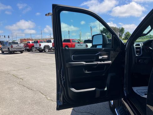 Certified 2026 RAM 2500 Big Horn AWD/4WD image 31