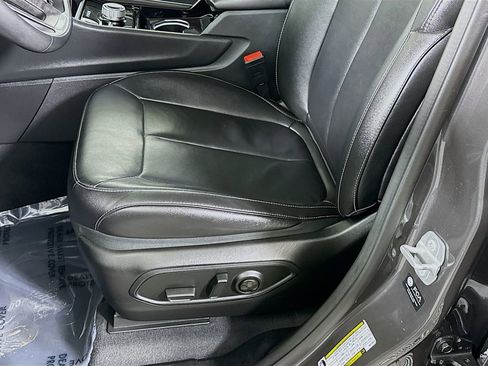 Used 2022 Jeep Grand Cherokee Limited 4xe image 25