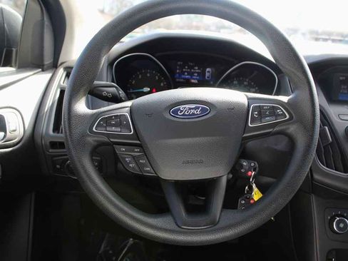 Used 2017 Ford Focus SE image 15
