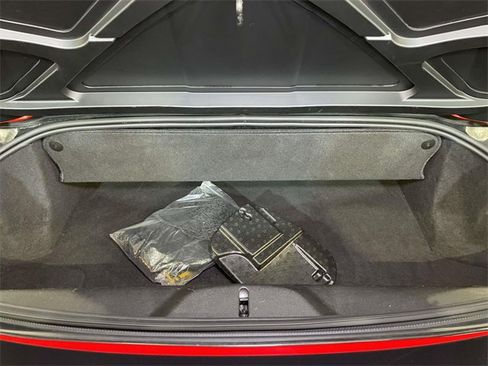 Used 2016 Chevrolet Corvette Z06 w/ 3LZ Preferred Equipment Group image 21