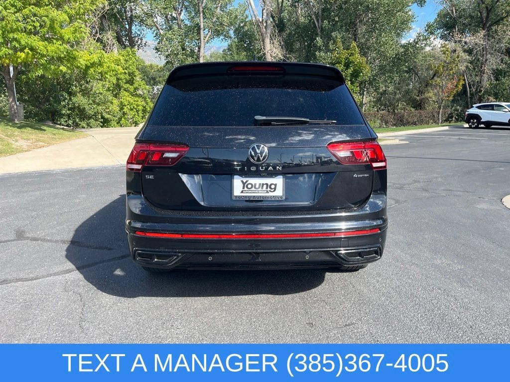 Used 2022 Volkswagen Tiguan SE R-Line AWD/4WD image 4