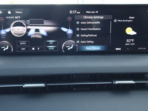 Used 2024 Genesis GV70 2.5T w/ Advanced Package AWD/4WD image 34