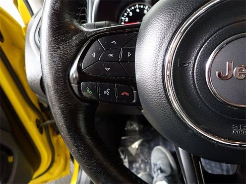 Used 2018 Jeep Renegade Altitude image 25