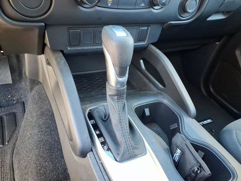 Used 2024 Nissan Frontier S w/ S Utility Package image 11