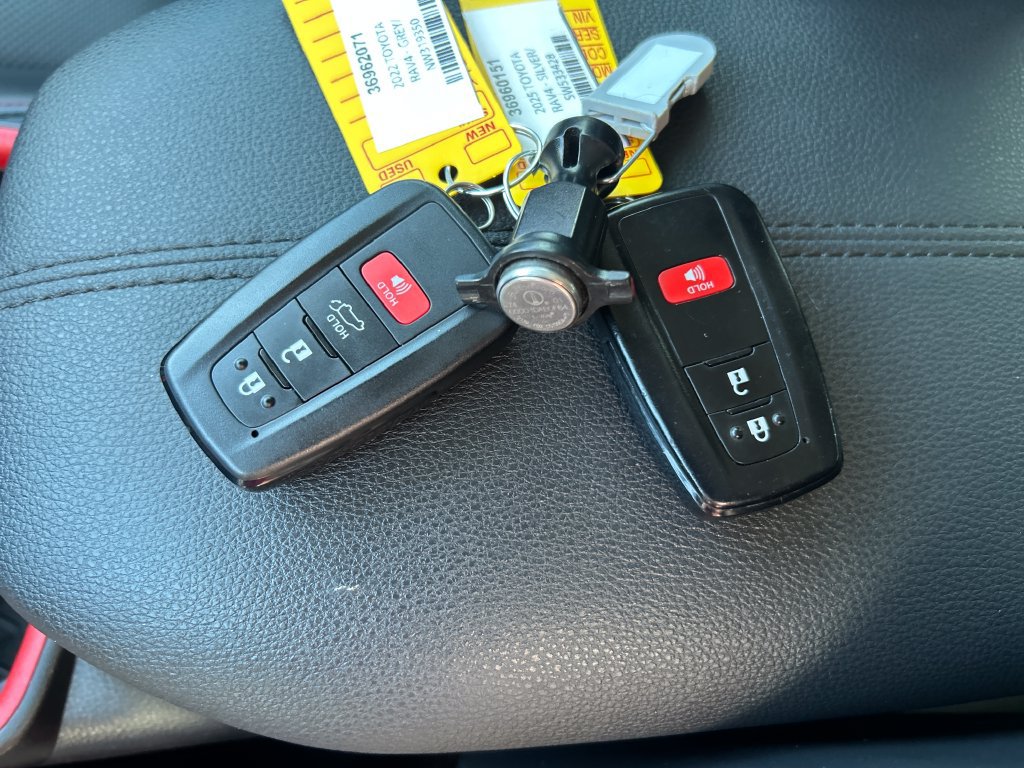 Certified 2022 Toyota RAV4 TRD Off-Road AWD/4WD image 25