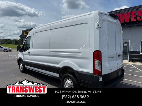 Used 2025 Ford Transit 250 148 Medium Roof Extended AWD image 3