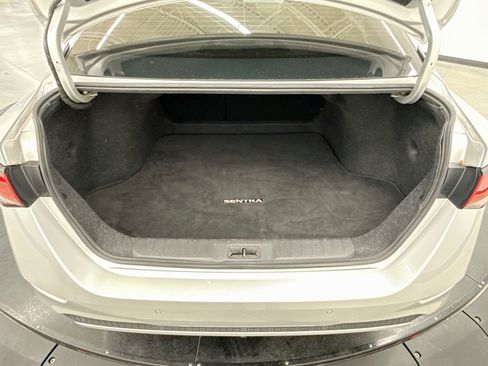 Used 2021 Nissan Sentra SV FWD image 25