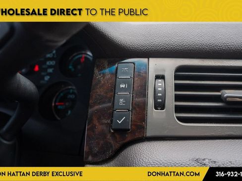 Used 2013 GMC Yukon Denali AWD/4WD image 10