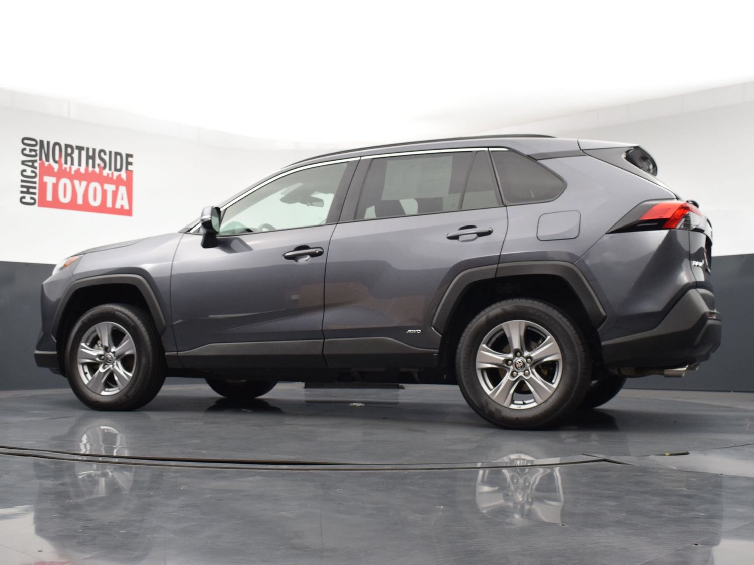 Used 2025 Toyota RAV4 XLE AWD/4WD image 25