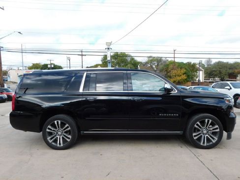 Used 2018 Chevrolet Suburban Premier image 8
