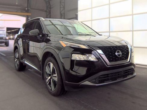 Used 2023 Nissan Rogue SL FWD image 1