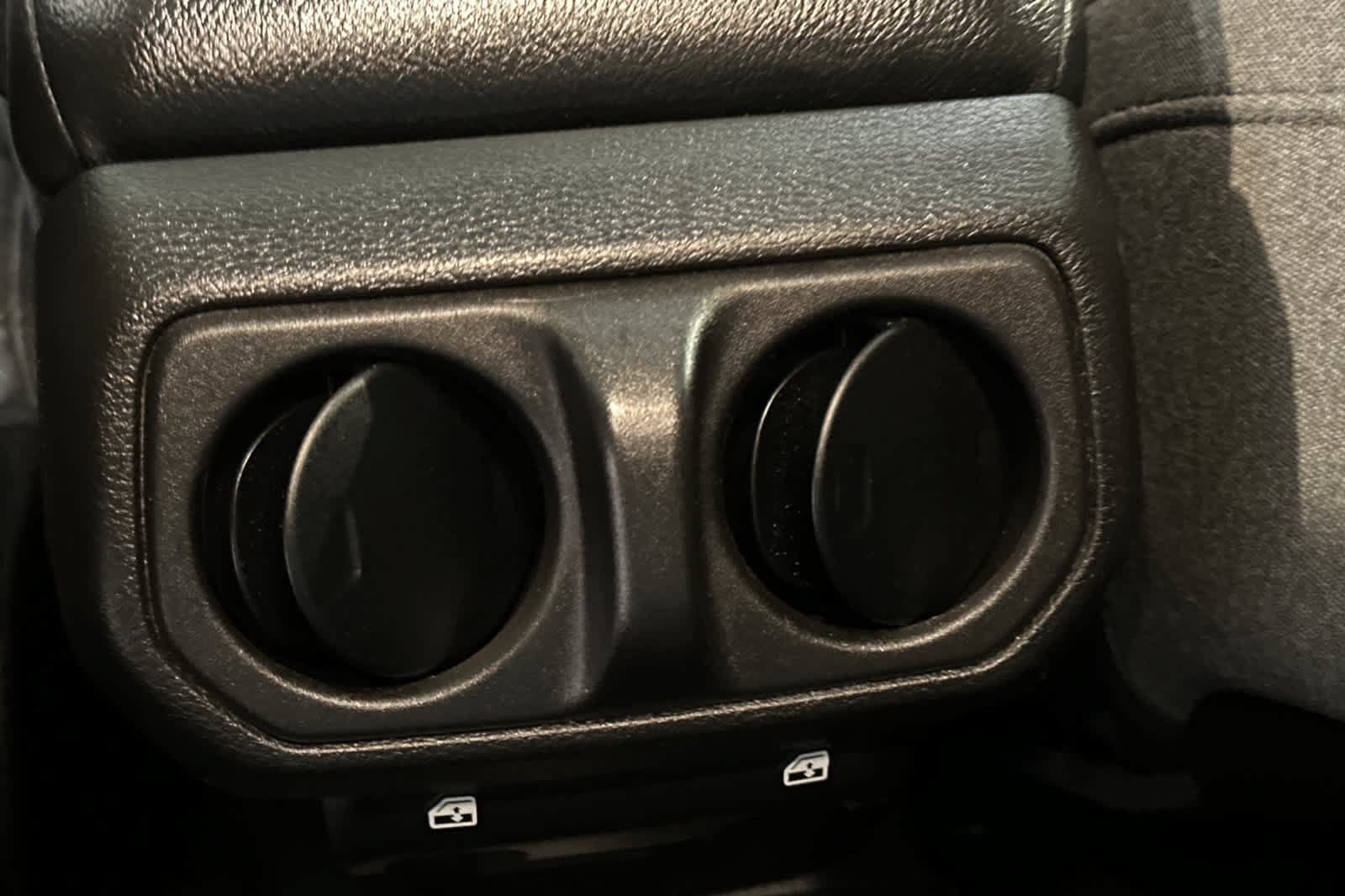 Used 2025 Jeep Wrangler Unlimited Rubicon AWD/4WD image 14
