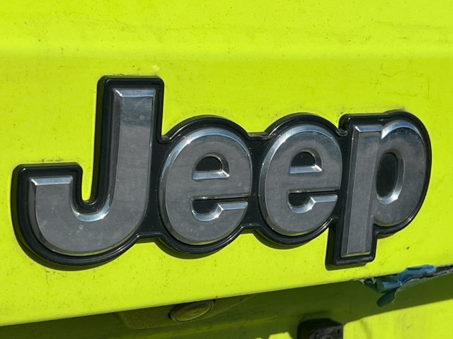 Used 2017 Jeep Renegade Latitude w/ Cold Weather Group AWD/4WD image 12