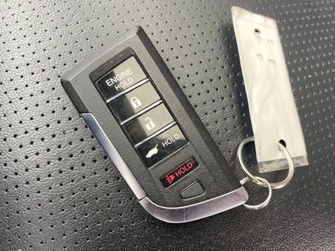 Used 2022 Acura MDX SH-AWD w/ Advance Package image 24