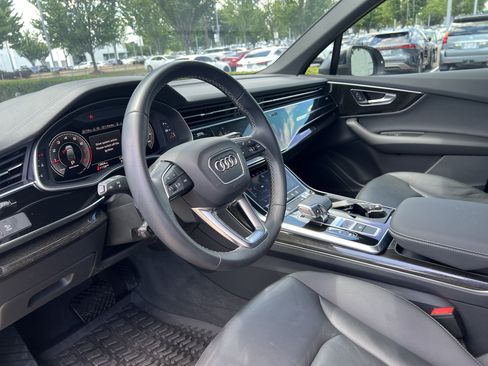 Certified 2025 Audi Q7 2.0T Premium w/ Convenience Package AWD/4WD image 17