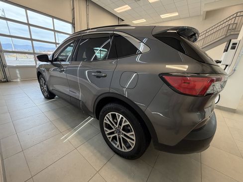 Used 2022 Ford Escape SEL image 4