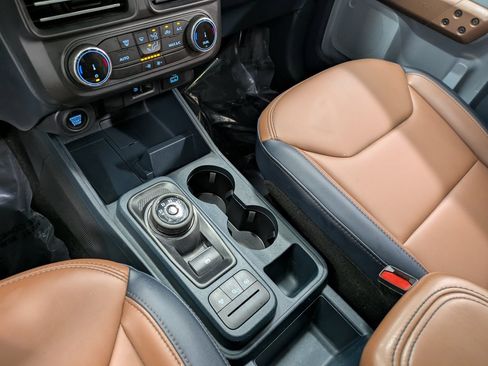 Used 2023 Ford Maverick Lariat image 14