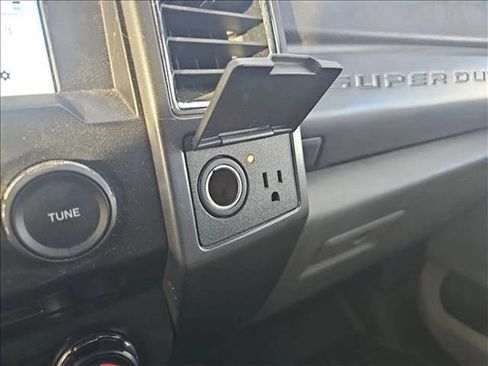 Used 2018 Ford F250 XLT w/ XLT Value Package image 23