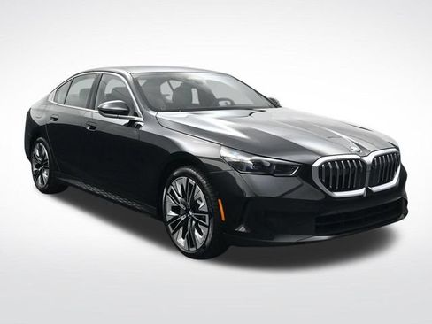 New 2027 BMW 530i xDrive w/ Premium Package AWD/4WD image 2
