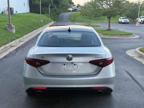 Used 2019 Alfa Romeo Giulia AWD image 10