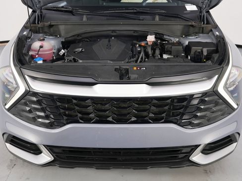 Used 2023 Kia Sportage EX image 7