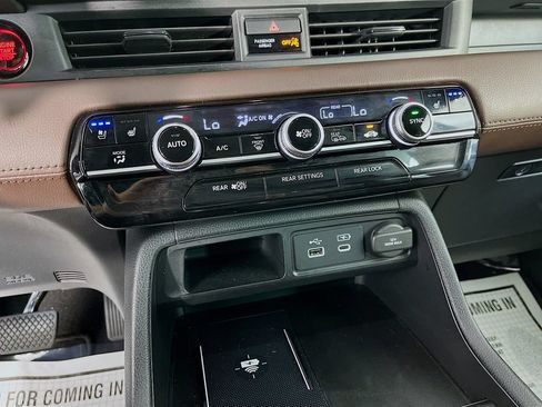Used 2023 Honda Pilot Elite image 22