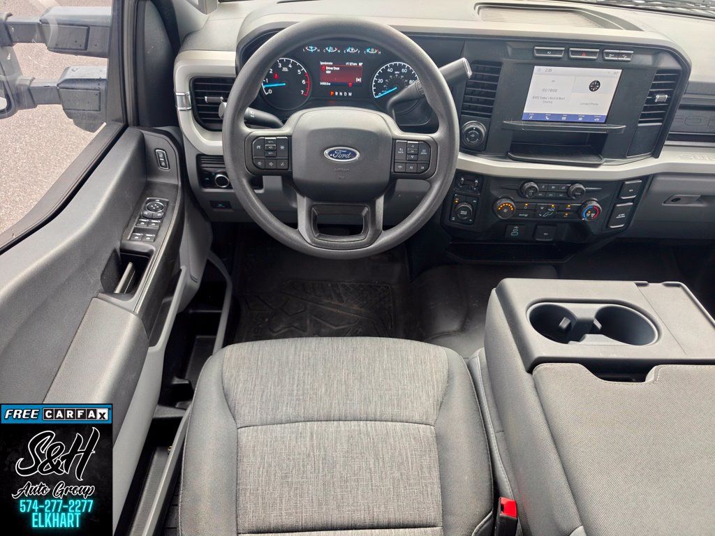 Used 2023 Ford F250 XL w/ 360-Degree Camera Package AWD/4WD image 4