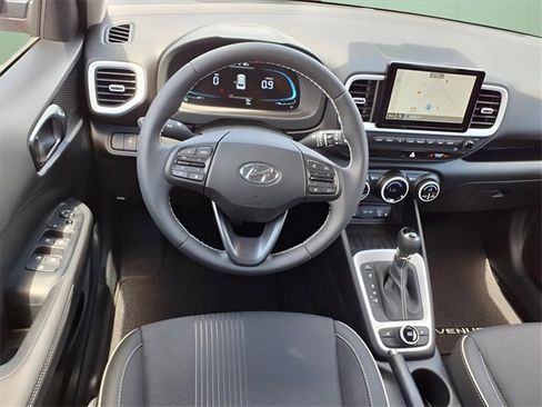 New 2025 Hyundai Venue Limited image 6