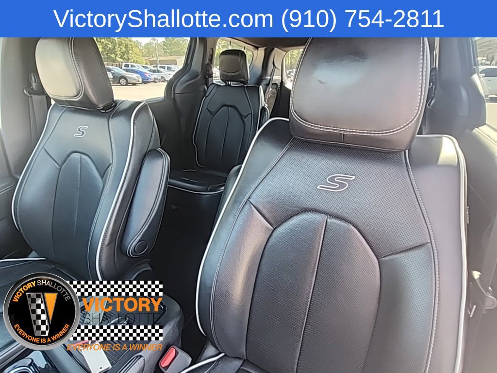 Used 2025 Chrysler Pacifica Limited FWD image 26