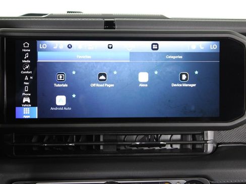 Used 2024 Jeep Gladiator Rubicon w/ Technology Group image 6