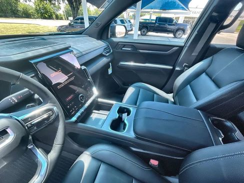 New 2026 GMC Acadia Elevation w/ Elevation Premium Package FWD image 12