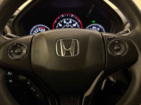 Used 2016 Honda HR-V LX image 11