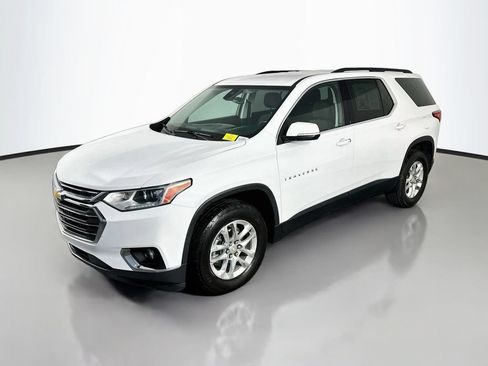 Used 2021 Chevrolet Traverse LT w/ LPO, Cargo Package FWD image 3