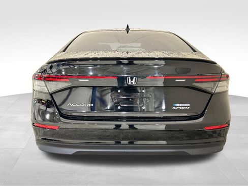 Used 2025 Honda Accord Sport image 4
