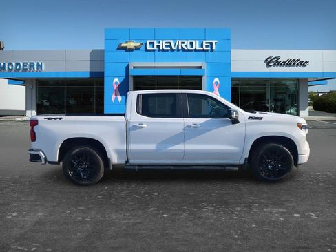 Certified 2025 Chevrolet Silverado 1500 RST w/ Dark Appearance Package AWD/4WD image 6