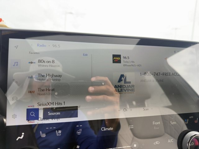 Used 2025 Lexus RX 350h AWD/4WD image 16