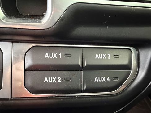 Used 2020 Jeep Gladiator Mojave image 30