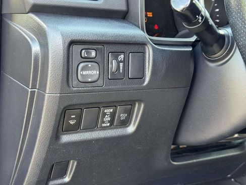 Used 2013 Toyota 4Runner Limited AWD/4WD image 9