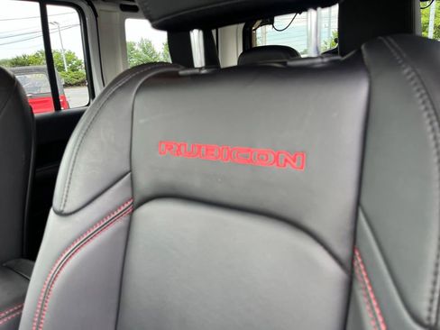 Used 2025 Jeep Wrangler Unlimited Rubicon AWD/4WD image 58