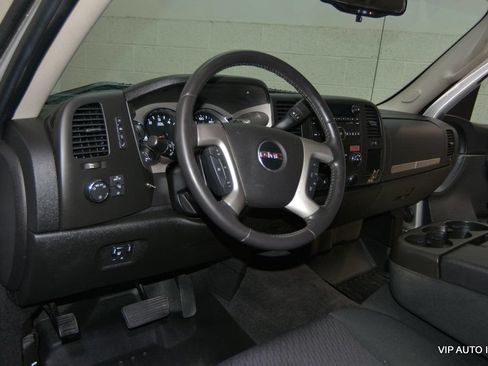 Used 2010 GMC Sierra 1500 SLE w/ SLE Preferred Package AWD/4WD image 9