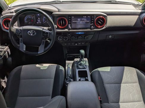 Used 2021 Toyota Tacoma TRD Sport w/ Technology Package AWD/4WD image 15