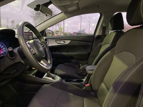 Used 2023 Kia Forte LXS image 10