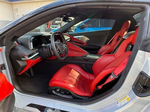 Used 2021 Chevrolet Corvette Stingray Premium Conv w/ Z51 Performance Package image 7