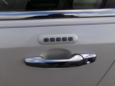 Used 2012 Lincoln MKX FWD image 57