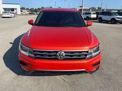 Used 2019 Volkswagen Tiguan SEL w/ 3rd Row Seat Package AWD/4WD image 3