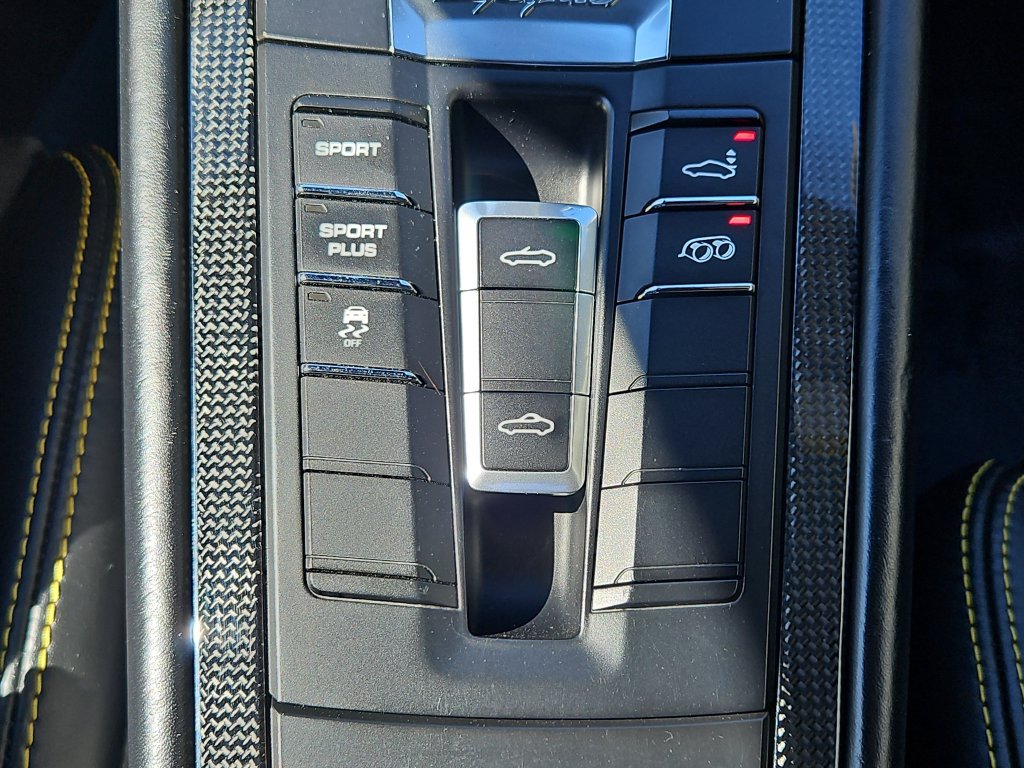 Certified 2016 Porsche Boxster Spyder RWD image 19